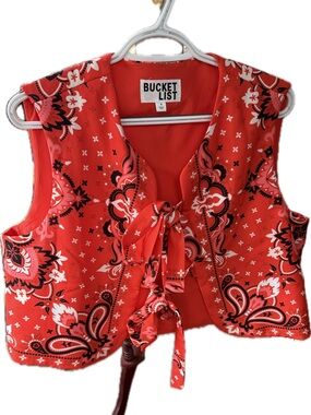 Bucket List Red Bandana Print Tie Front Vest | Western Cropped Top Size M